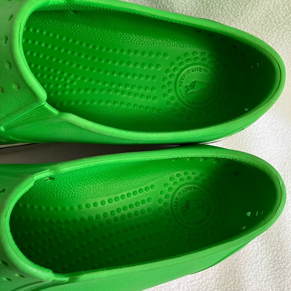 EUC Native Shoes Green Slip-On Water shoes Women’s 8 Men’s 6 - Picture 6 of 13